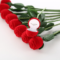 Boîte à bague en velours romantique avec tige de fleur, boîte à bijoux en rose rouge pour emballage de bijoux de mariage et de fiançailles