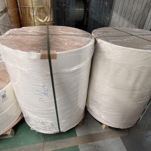 Grand stock de rouleaux de fonds de gobelets en papier PE enduit, de qualité alimentaire, pour la production de fonds de gobelets jetables pour boissons chaudes - Product Image 1
