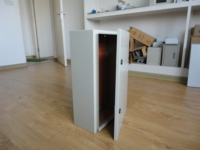 Boîtier de distribution étanche IP65 YQBOX avec enceintes métalliques Modèle ME600*400*200 pour l'électronique et les instruments