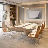 Ensemble de table de conférence moderne bicolore en bois, table de luxe à quatre pieds avec chaise visiteur cantilever en cuir pour projet de bureau