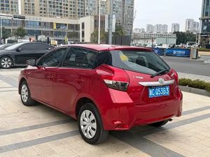 <span class=keywords><strong>Toyota</strong></span> <span class=keywords><strong>Yaris</strong></span> Zhixuan <span class=keywords><strong>Hybride</strong></span> 1.5L d'occasion 2016, berline à aspiration naturelle, boîte automatique CVT, avec caméra de recul, conduite à gauche, toit ouvrant - Product Image 4