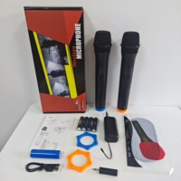 Microphone dynamique sans fil double portable 038 pour scène, diffusion en direct, karaoké à domicile, guide touristique en extérieur - Vente en gros
