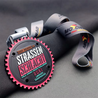 Médaille en émail souple en forme d'engrenage en zinc, avec bordure rose et noire, et cordon imprimé gris personnalisé, pour la compétition de vélo urbain, prix métallique, vente en gros