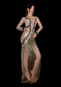 Fornitori all'ingrosso di <span class=keywords><strong>vestiti</strong></span> abiti <span class=keywords><strong>da</strong></span> festa <span class=keywords><strong>da</strong></span> donna con paillettes brillanti con strass abito <span class=keywords><strong>da</strong></span> ballo in oro trasparente di lusso elegante <span class=keywords><strong>da</strong></span> <span class=keywords><strong>sera</strong></span> lungo - Product Image 2