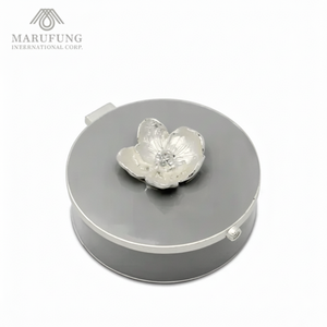 Petites boîtes à bijoux en métal Conteneur pratique pour vos pièces de valeur - Product Image 1