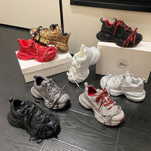 Zapatillas de Moda de Fábrica al por Mayor Colores Personalizables Zapatos de Mujer para Uso Diario Zapatillas Brillantes para Dama - Product Image 1