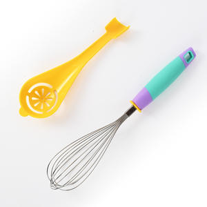 Batidora de huevos multiusos Yangjiang con separador, mezclador manual para repostería, utensilio de cocina ZYB352 - Product Image 1
