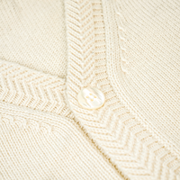 AiNear Großhandel Benutzerdefiniertes Logo Design OEM & ODM Hochwertige Langarm V-Ausschnitt Knopfleiste Beige Herren Weicher Woll-Strick Cardigan Pullover