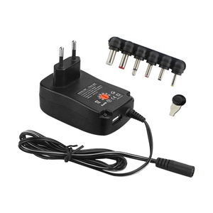 Adattatore AC universale da 30W con spinotti a 6 cc nuova condizione