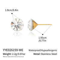 Boucles d'oreilles clous minimalistes hypoallergéniques Manna en acier inoxydable avec cristaux sertis à griffes pour usage quotidien