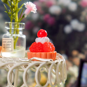 Coque de téléphone 3D DIY Accessoires de pince à cheveux Gâteau dessert aux fruits simulé avec colle à la crème Petits breloques en résine pour la rentrée des classes - Product Image 2