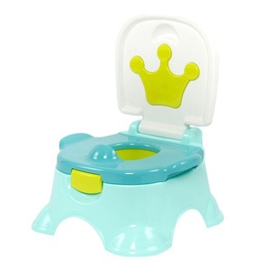 Asiento de entrenamiento para ir al baño de plástico con diseño de corona para niños, color azul, con tapa - Product Image 5