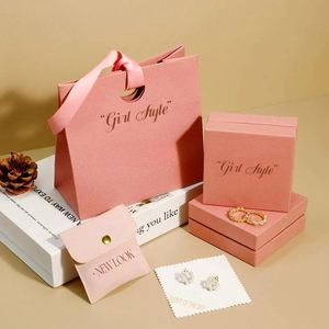 Bolsa de Regalo de Papel Blanco de Alta Gama, Ecológica y de Lujo, con Logotipo Personalizado, para Joyería, Ropa y Compras - Product Image 4