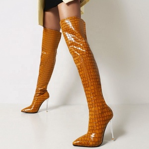 Bottes longues à motifs pierre pour femme, talon fin, bout pointu, cuissardes zippées au-dessus du genou - Product Image 2