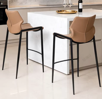 Tabouret de bar moderne en cuir avec dossier réglable, pivotant, structure métallique durable, pour extérieur, salle de sport, cuisine, îlot, espaces commerciaux