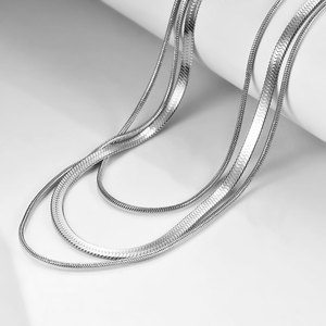 Collar de cadena de serpiente de tres capas estilo europeo-americano, de 4 mm, con hoja de acero inoxidable chapado en oro de 18 quilates, para clavícula, a la moda, de varias capas, regalo diario - Product Image 4