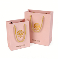 Sac en papier personnalisé de luxe avec logo en feuille d'or, mat, gaufré, laminé, grand, moyen, blanc, solide, pour magasin de vêtements, sac de shopping