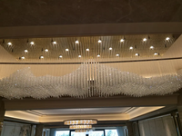 Bâtiment d'hôtel personnalisé en pierre claire décorative suspension lustre en verre d'art de luxe de plafonnier