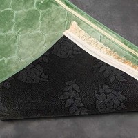 2025 Tapis de Pèlerinage Modernes Personnalisables de Haute Qualité en Tissu Raschel Jacquard Peluche Bordures en Dentelle Florale Direct Chine