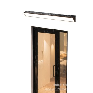 Lampe murale extérieure à énergie solaire, longue bande LED étanche pour balcon, couloir, entrée - Product Image 1