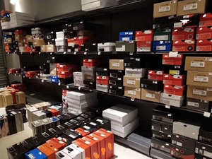 Déstockage Vente en Gros Chaussures de Sport Tendance et Décontractées Chaussures de Sport Légères pour Homme et Femme Expédiées Aléatoirement - Product Image 6