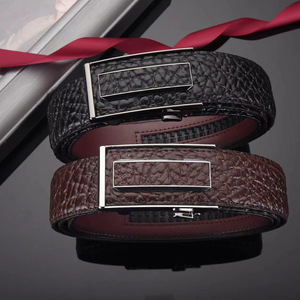 Ceinture en cuir de vache pour homme, style business, motif rayé, boucle automatique en alliage, texture gaufrée, personnalisée par le fabricant - Product Image 1
