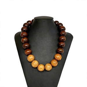 Collar de Cuentas de Madera Hecho a Mano, Moderno, Unisex, Joyería Religiosa Budista, Diseño Grueso con Forma de Bola, Accesorio de Moda - Product Image 3