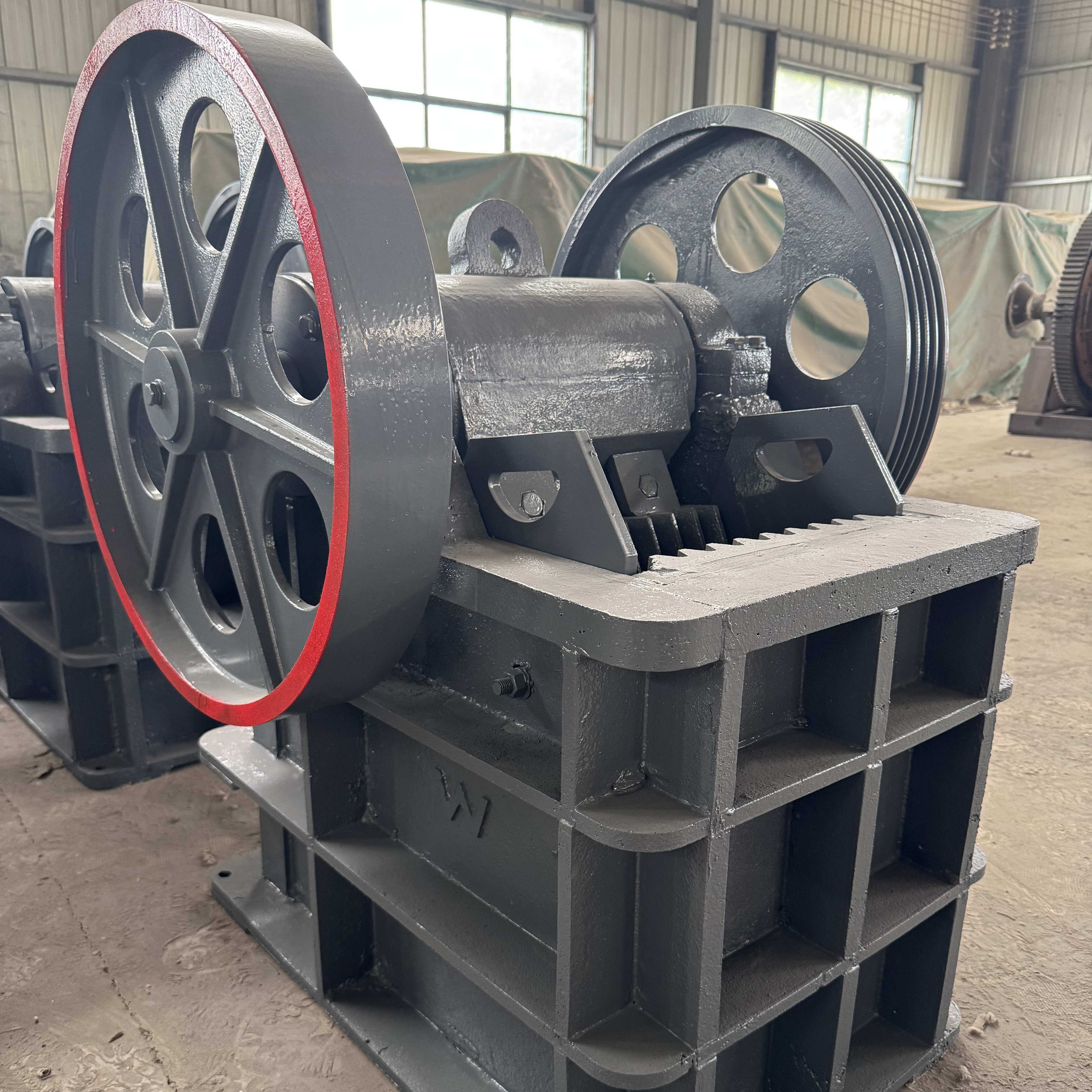 Feeder for Jaw Crusher Track Jaw Crushers for Sale Jaw Crusher for Petroleum coke