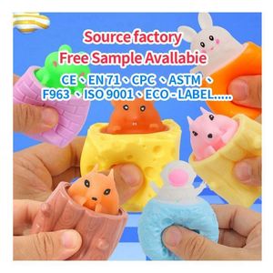 Juego de 8 Juguetes de Pato Blandos y Esponjosos de Silicona PU, Resistentes al Agua, Antiestrés, Flotantes, para Baño, Sensoriales, para Niños Pequeños y Piscina - Product Image 3