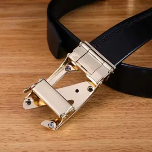 Cinturón de cuero genuino dividido con hebilla automática para hombre al por mayor de fábrica, cinturón de cintura de alta calidad para hombre