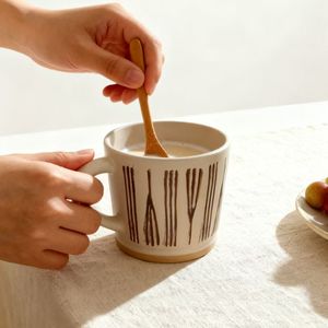 แก้วกาแฟเซรามิกสโตนแวร์เพ้นท์ลายด้วยมือจากผู้ผลิตจีนรายใหม่ สไตล์เรโทร วินเทจ ผิวด้าน ปรับแต่งได้สำหรับธุรกิจ - Product Image 6