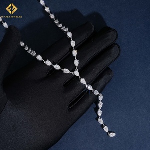 Collar de Diseño para Mujer con Moissanita Corte Pera y Engaste de Garras, Plata 925 Bañada en Rodio, Joyería de Boda al Mejor Precio Mayorista - Product Image 4