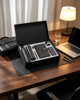 Ensemble cadeau d'affaires personnalisé 7-en-1 en acier inoxydable avec gravure de nom personnalisée, parapluie, gourde isotherme, carnet, stylo, batterie externe