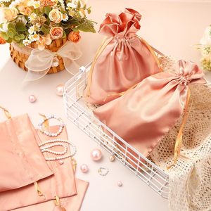 Sacs en satin personnalisés avec logo, vente en gros, sacs de rangement pour perruques en soie avec cordon, pochettes en satin pour bijoux - Product Image 3