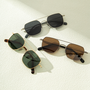 Kính mát thời trang cao cấp khung kim loại vuông, kiểu retro cổ điển, hình chữ nhật, có khả năng phân cực - Product Image 1