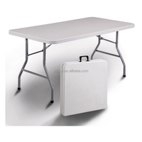 Table pliante moulée par soufflage pliable en gros pour les repas d'extérieur Table pliante moderne en plastique
