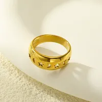 Bague large en acier inoxydable doré, motif étoile et lune ajouré, chic et tendance, pour le quotidien, les fêtes, ou comme cadeau