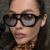 Kacamata Hitam Double Beam Irregular Gaya Eropa Amerika Terbaru, Populer di Instagram, Model Sama
