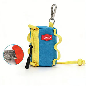 Distributeur de sacs à déjections canines écologique, étanche et durable pour les voyages et la randonnée en extérieur - Product Image 4