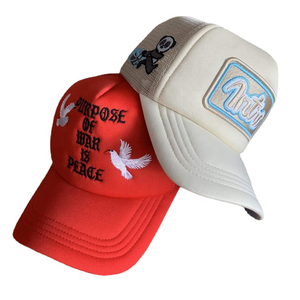 Chất Lượng Cao 3D Thêu Tùy Chỉnh Lụa In Ấn Logo Thể Thao Trucker Cap 3D Phun In Năm Mảnh Lưới Bọt Trucker Hat - Product Image 1