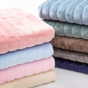 Poliéster de diseño al por mayor super suave pesada doble Lado de tela de lana de coral bebé pijamas ropa de dormir ropa de cama