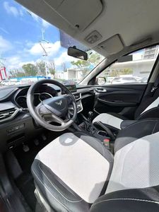 Pratico Wuling Hongguang S3 2018 1.5L 6MT Standard 7-8 Posti MPV LHD Usato Spazioso in Vendita - Product Image 4