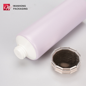 <span class=keywords><strong>Tube</strong></span> souple en <span class=keywords><strong>plastique</strong></span> de <span class=keywords><strong>50</strong></span> <span class=keywords><strong>mm</strong></span> de diamètre avec capuchon polygonal en PMMA <span class=keywords><strong>pour</strong></span> masque facial et nettoyant visage, couleur et logo personnalisés - Product Image 4