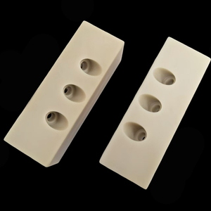 Blocchi ceramici in nitruro <span class=keywords><strong>di</strong></span> alluminio resistenti alle alte temperature personalizzati ad alta conduttività termica ceramica nitruro <span class=keywords><strong>di</strong></span> alluminio - Product Image 3