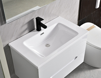 Kabinet Kamar Mandi Minimalis Modern Ramah Lingkungan Warna Putih, Terpasang di Dinding, Terintegrasi Polymarble, Gaya Farmhouse/Ruang Tamu