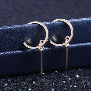 Pendientes colgantes geométricos dorados para mujer, modernos, de aleación, chapados en oro de 18 quilates, joyería de moda, pendientes colgantes llamativos - Product Image 4