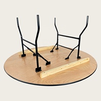 60 pouces. Table à manger pliante en bois convertible avec structure en métal et sièges en contreplaqué pour 8 à 10 personnes, design traditionnel