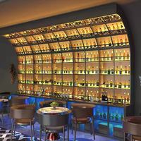 Étagère murale pour vin en acier inoxydable incurvé avec rétroéclairage LED, présentoir à liqueurs mural, armoire de rangement pour bar, hôtel, restaurant