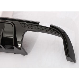 Difusor de parachoques trasero de ABS, difusor de labio trasero negro brillante con puntas de escape para Mercedes W205, estilo <span class=keywords><strong>Barbus</strong></span> - Product Image 3