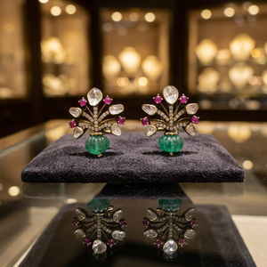 Exquisito conjunto de aretes con diseño floral en oro sólido de 18 quilates con detalles de rubí y esmeralda en la parte inferior, joyería fina hecha a mano para mujer. - Product Image 3